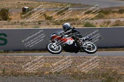 media/Apr-19-2025-AHRMA (Sat) [[3d98ca3309]]/Race/Group 1/Turn 4/